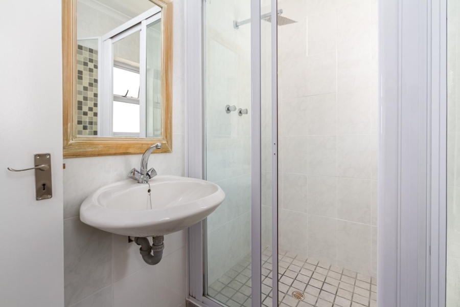 To Let 2 Bedroom Property for Rent in Mouille Point Western Cape